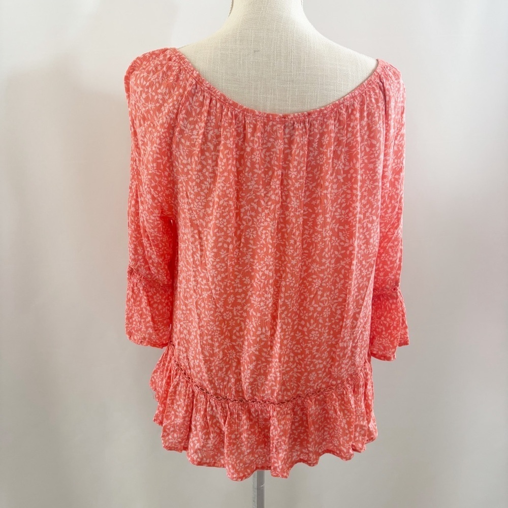 Democracy Bell Sleeve Blouse with Ruffled Hem Size S - Picture 3 of 8